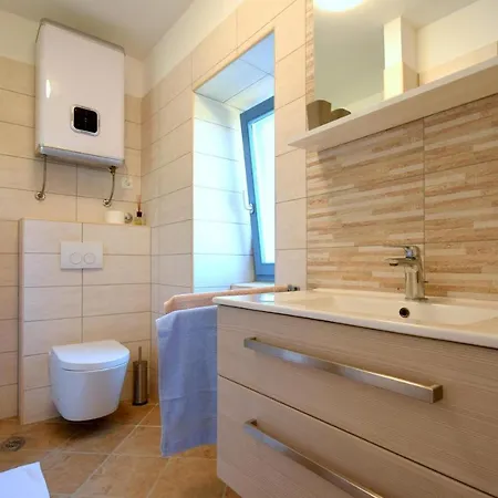 Depope Apartman Vrh (Krk)